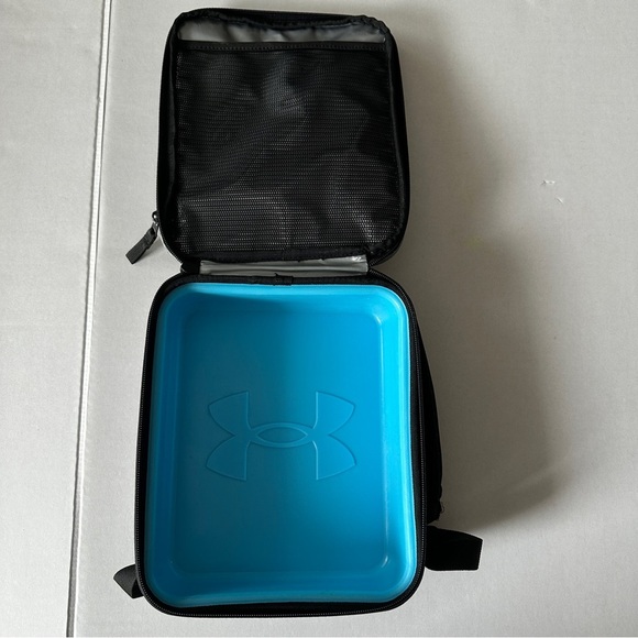 Under Armour Scrimmage 3 Insulated Lunch Box - Grey Heather - Crush Resistant - Picture 3 of 6